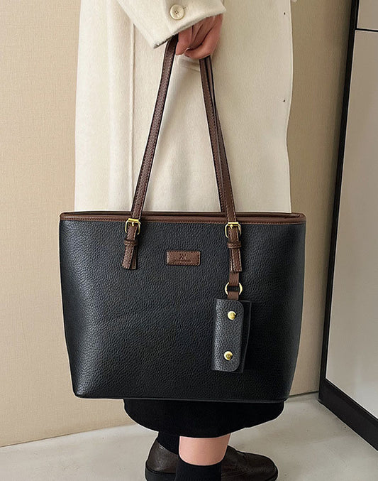 Bolsos de gran capacidad, comoda para cada rutina