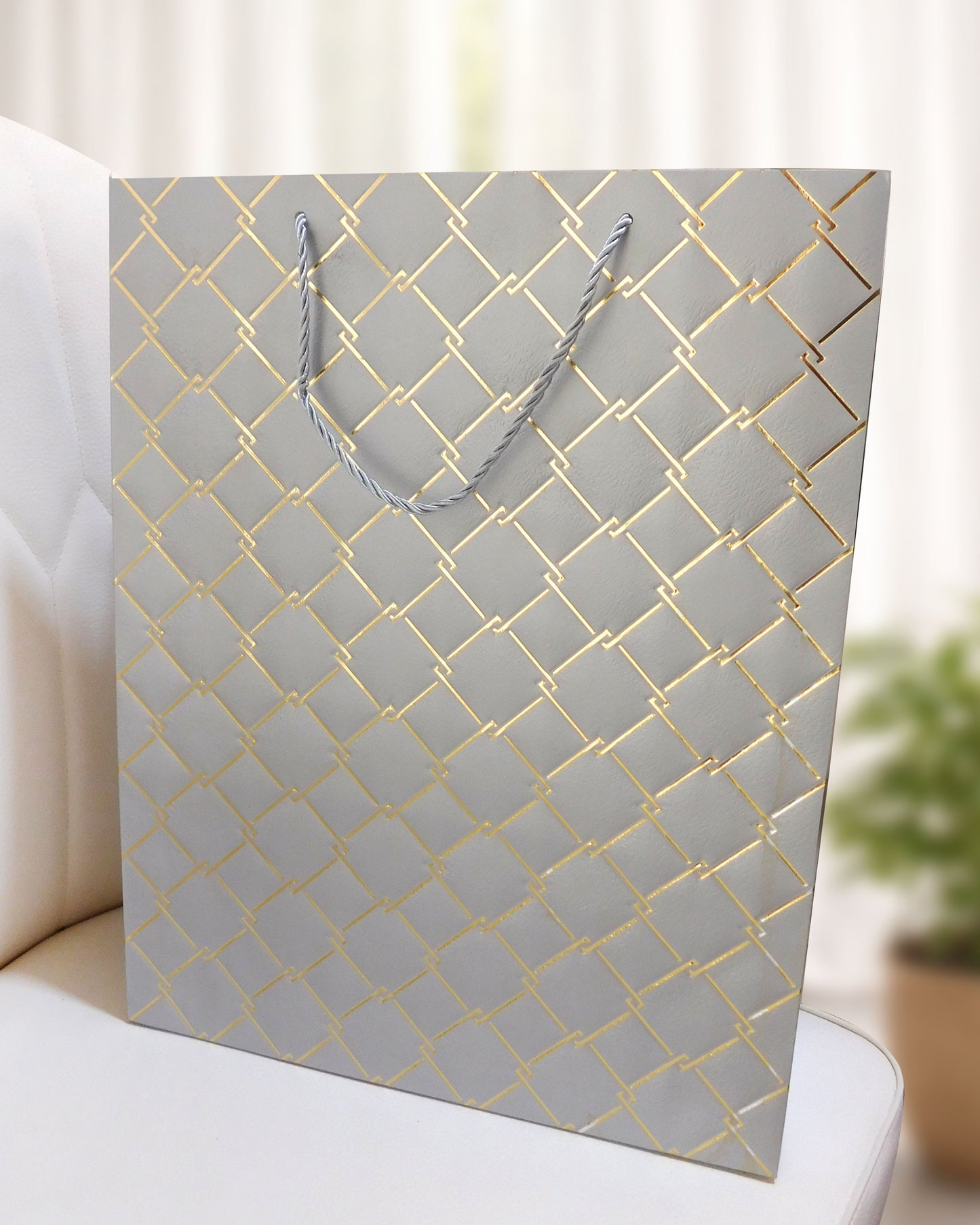 Bolsa de regalo en papel tamaño grande • 31cm largo x 40cm alto