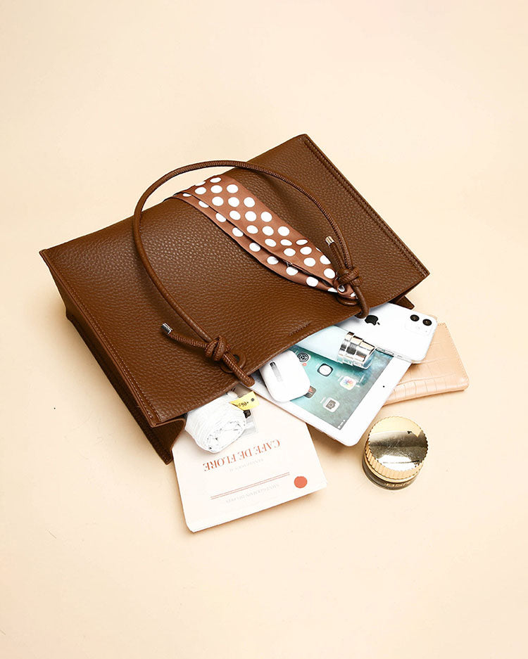 Black Friday • Cartera Tipo Tote de Asas Largas con Pañuelo Decorativo y Estuche Interno removible  – Diseño Texturizado y Práctico