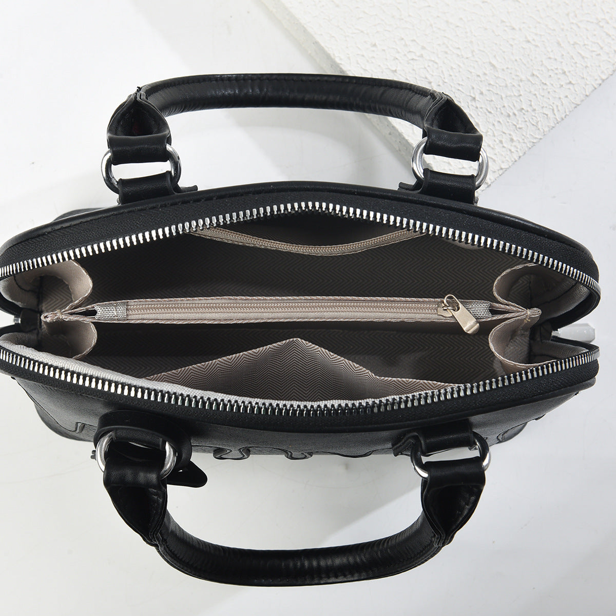 Cartera pequeña con diseño frutal