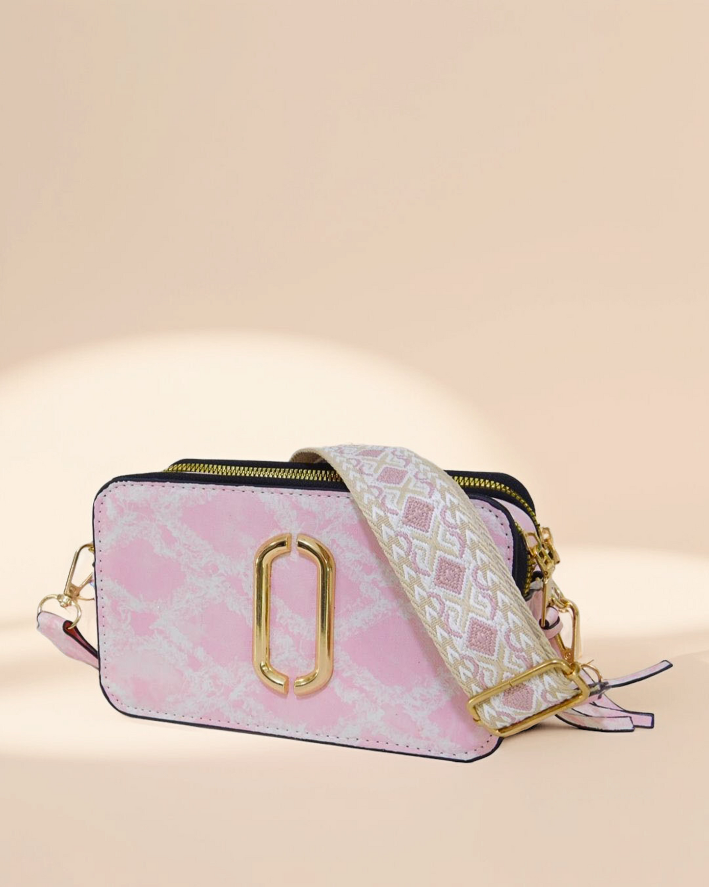 Black Friday • Crossbodies con doble entrada y detalles en dorado