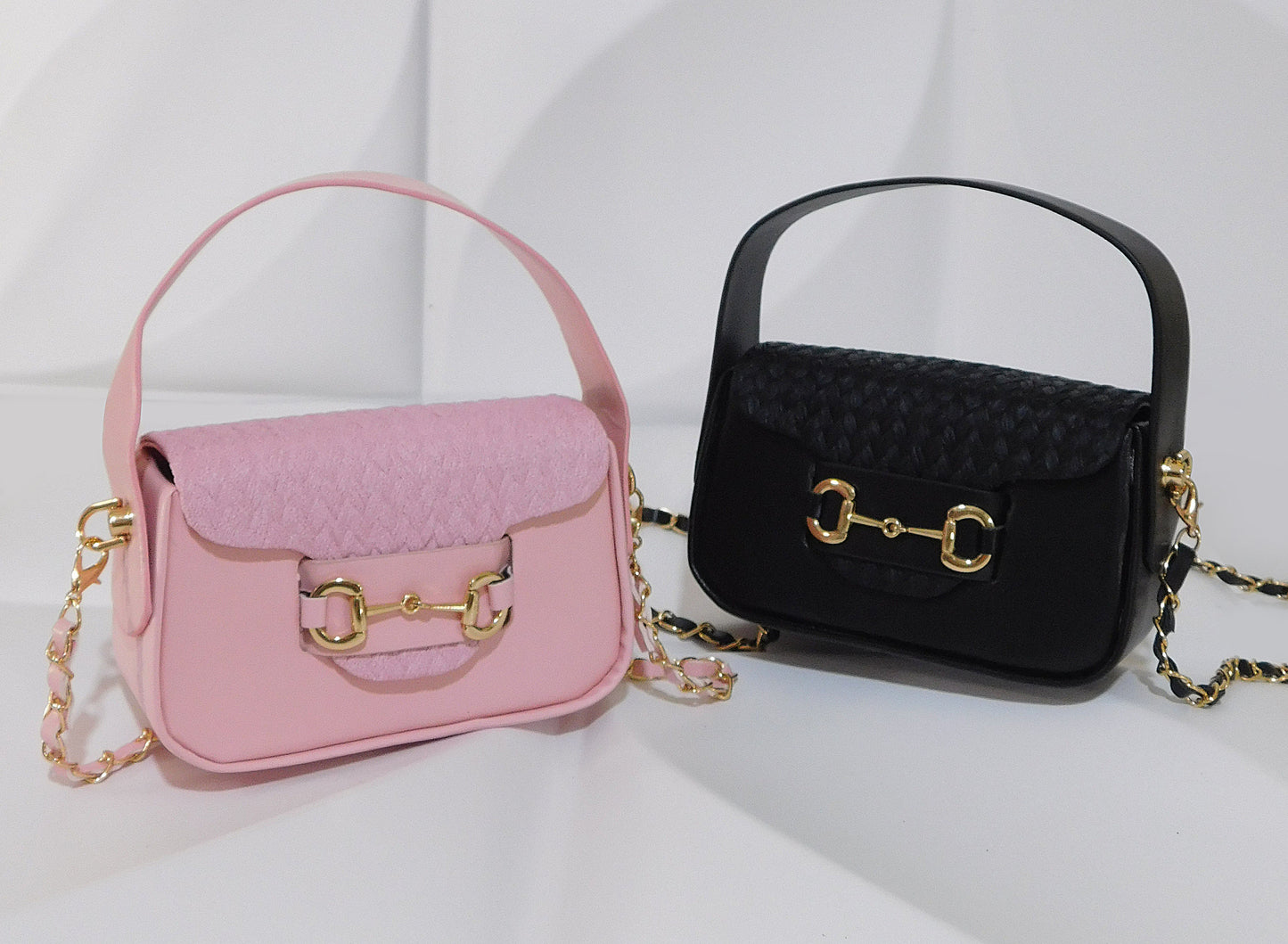 Mini carteritas tipo crossbody a la moda