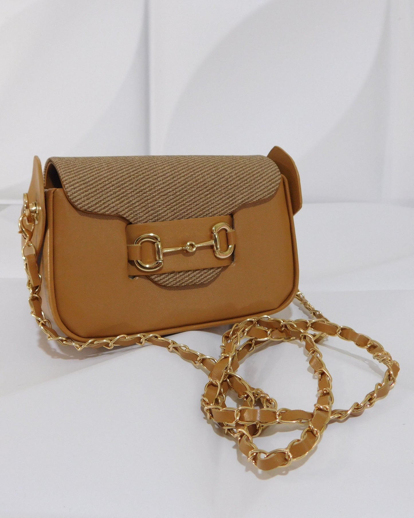 Mini carteritas tipo crossbody a la moda