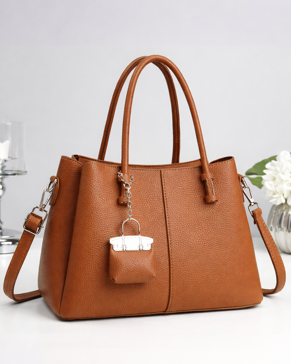 Cartera mediana con llavero de cartera