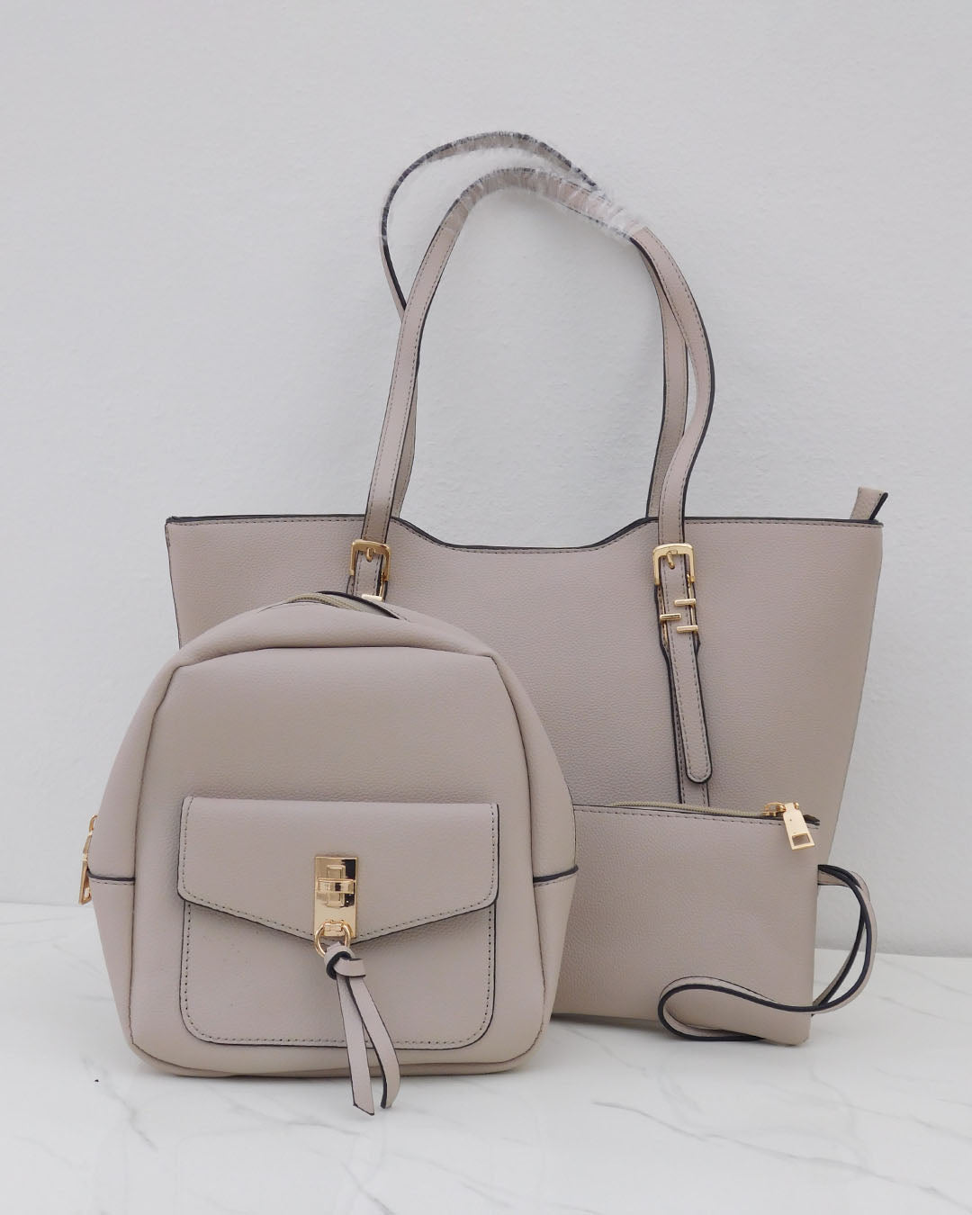 Combo tres piezas, mochila mini y sobre