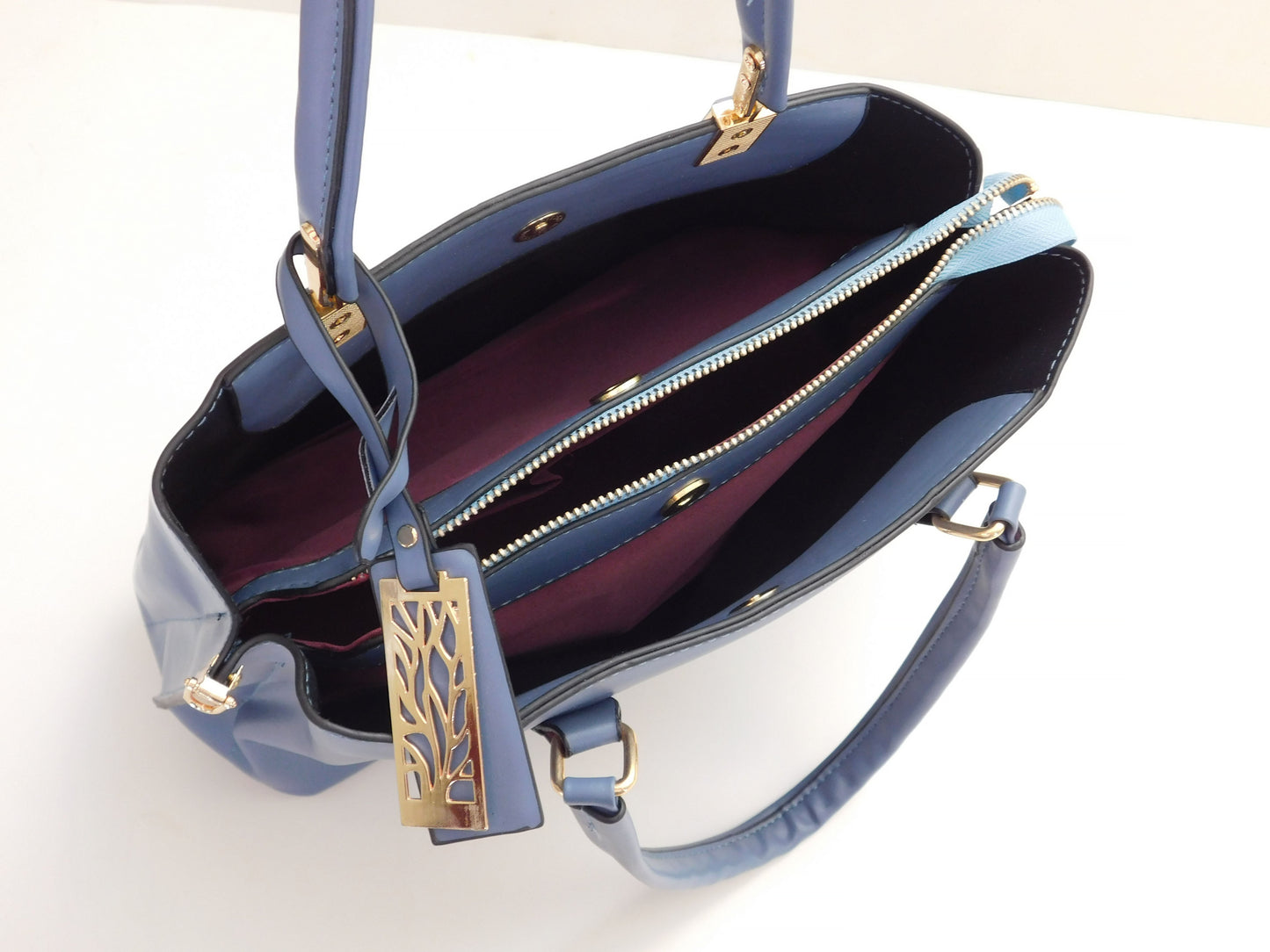 Cartera mediana elegante