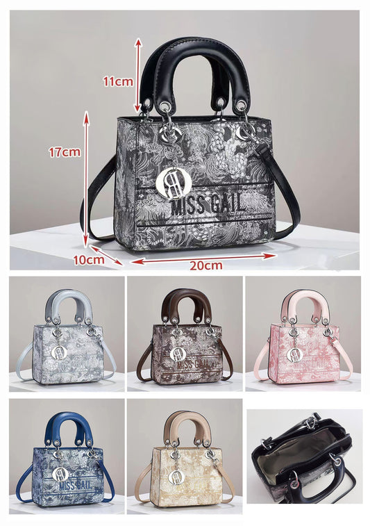 💕Oferta ¡San Valentín! 💕 • Mini bolso con detalles en plateado