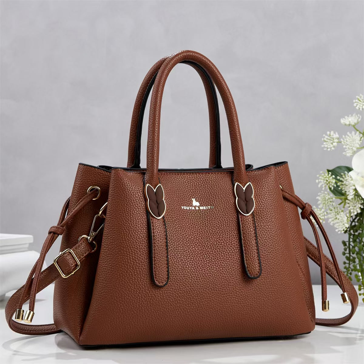 Cartera coqueta de tamaño mediano