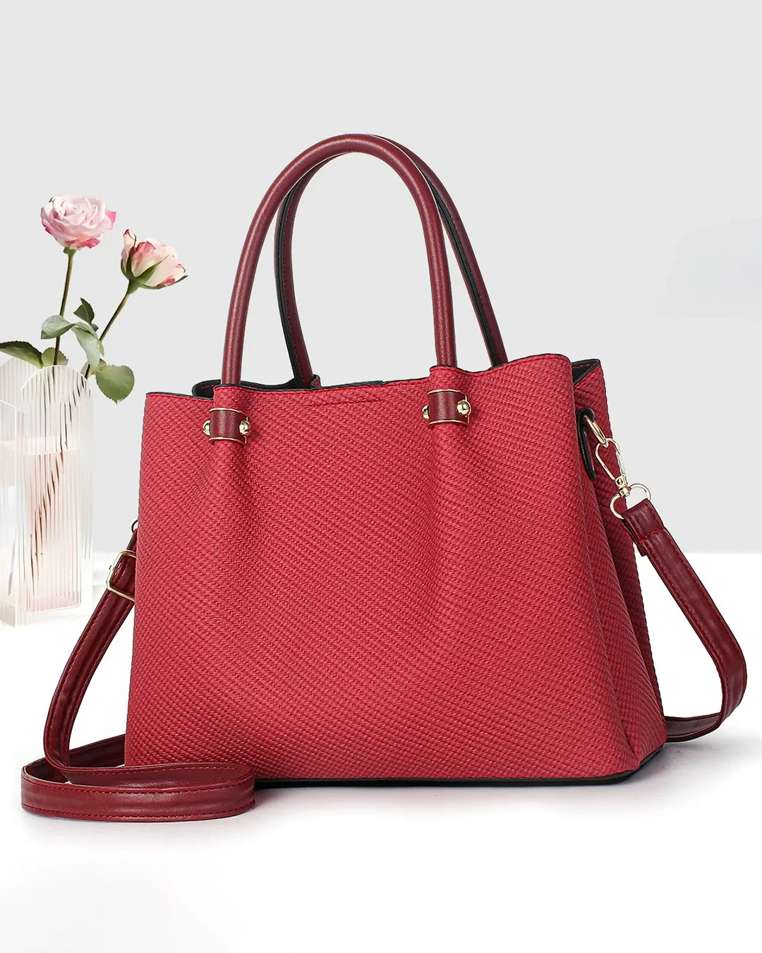 Cartera mediana con estilo sofisticado