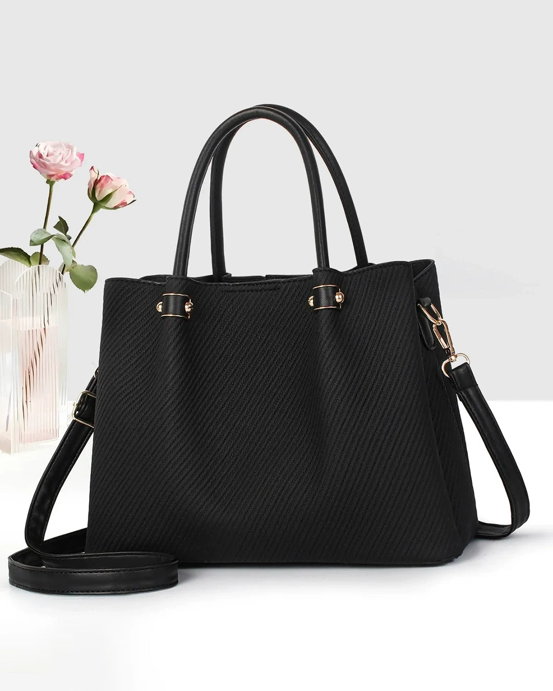 Cartera mediana con estilo sofisticado