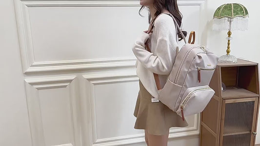 Mochila mediana de formato rectangular para uso diario