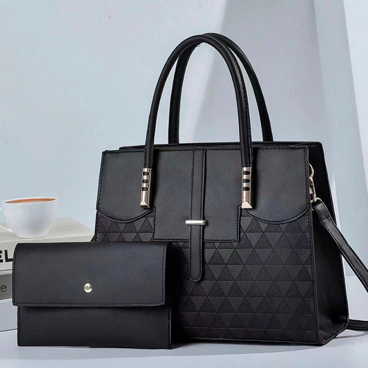Diseño Innovador: Cartera Cuadrada con Segunda Pieza para Mayor Versatilidad